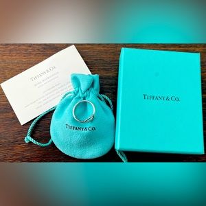 Tiffany & Co. Infiniti ring